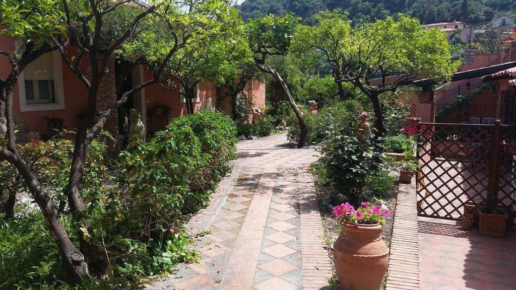 Villa Carmelas Taormina Buitenkant foto