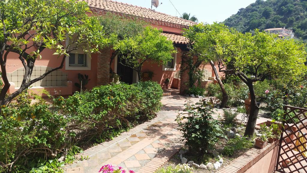 Villa Carmelas Taormina Buitenkant foto