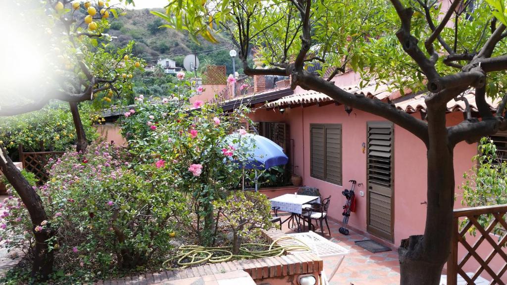 Villa Carmelas Taormina Buitenkant foto